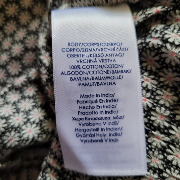 NWT's Chaps Navy & White Daisy Floral Peasant Top with Ruffled Bottom Size 2X - Picture 7 of 8